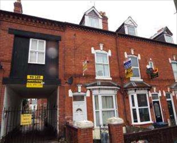 6 Bedroom Terraced